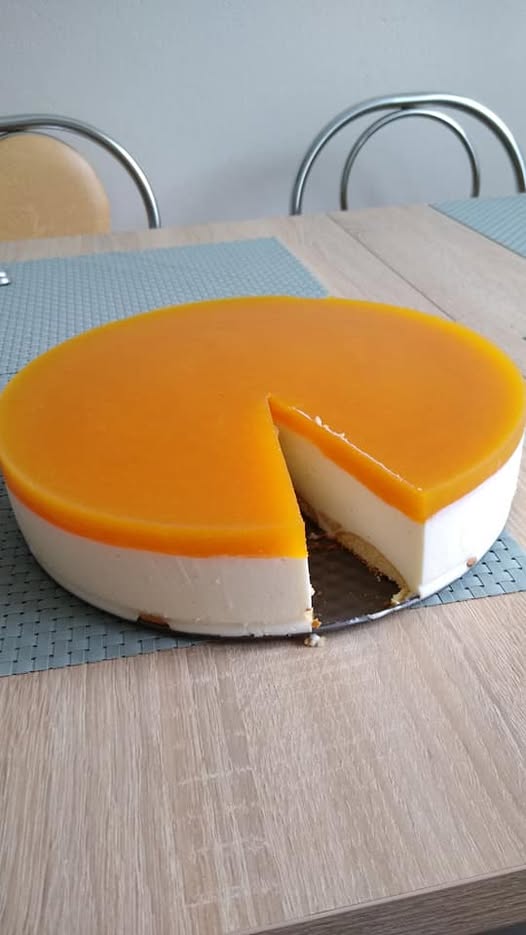 Brzoskwiniowy sernik na zimno