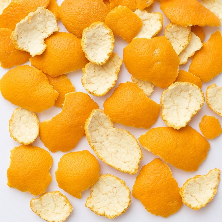 Dodaj sól do skórek pomarańczy i przestań marnować pieniądze – w domu są warte tyle, co złoto