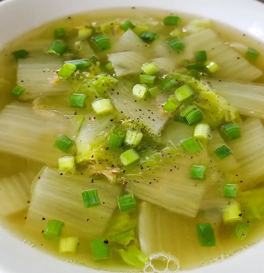 7-dniowa dieta wegetariańska oparta na zupie, która pozwoli Ci schudnąć 18 funtów