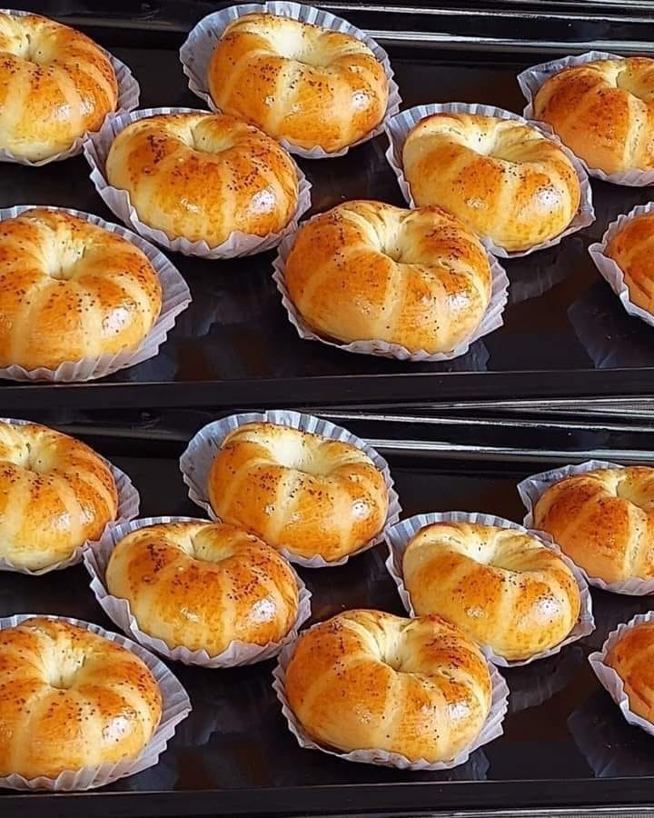 Mięciutkie Bułeczki z Dżemem – Domowy Smak, Którego Nie da Się Zapomnieć