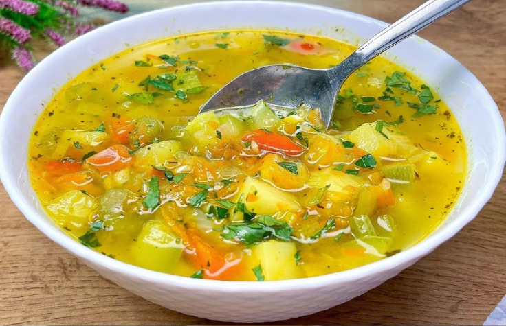 Zupa warzywna mojej babci: Zdrowy przepis pełen składników odżywczych